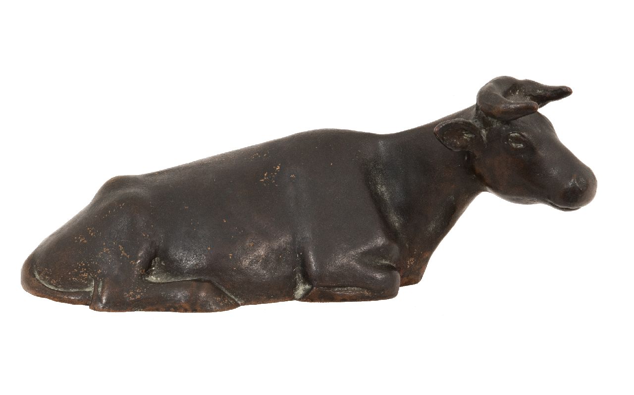 Wolff W.  | Walther Wolff | Beelden en objecten te koop aangeboden | Liggende koe, brons 13,5 x 31,0 cm, gesigneerd op de achterkant