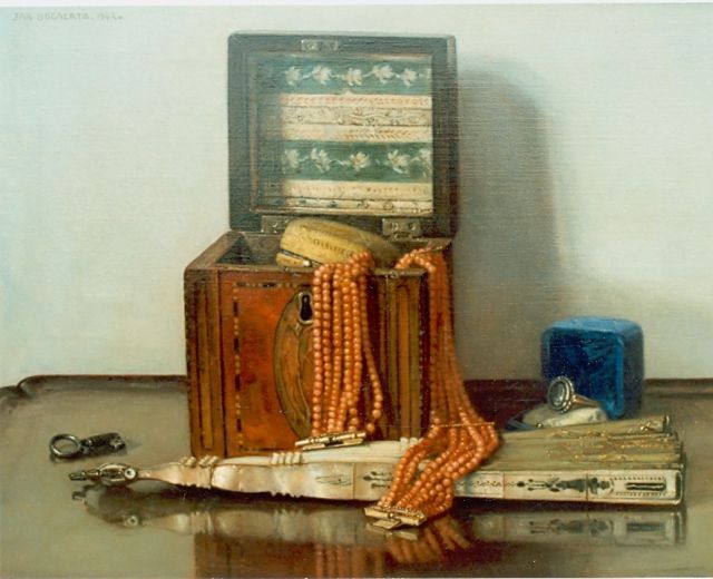 Bogaerts J.J.M.  | Bloedkoralen en waaier bij bijoux doos, olieverf op doek 30,0 x 40,0 cm, gesigneerd l.b. en gedateerd 1942