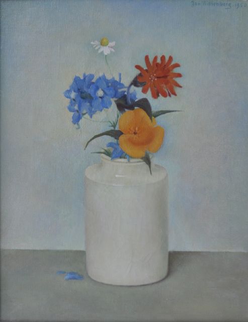 Wittenberg J.H.W.  | Bloemen in wit vaasje, olieverf op doek 30,2 x 24,3 cm, gesigneerd r.b. en met stempel op spieraam en gedateerd 1950