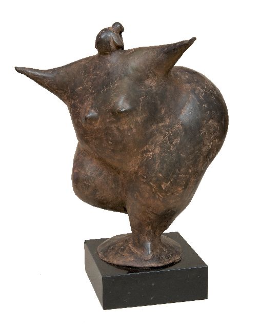 Evert van Hemert | Gerda, gepatineerd brons, 27,0 x 23,0 cm, gesigneerd met monogram op achterkant basis en te dateren 2012
