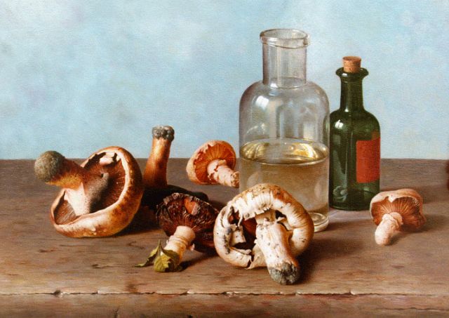 Gyula Bubarnik | Champignons en twee glazen flesjes op een stenen tafel, olieverf op paneel, 32,8 x 40,8 cm, gesigneerd r.o.