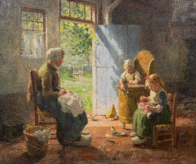 Pieters E.  | Zonnig Larens binnenhuisje met moeder en kinderen, olieverf op doek 68,1 x 81,2 cm, gesigneerd r.o.