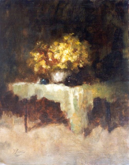 Coba Surie | Interieur met bloemstilleven op een tafel, olieverf op doek, 49,9 x 40,3 cm, gesigneerd l.o.