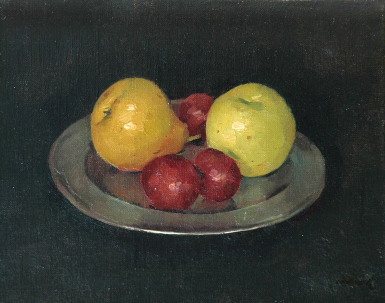 Verdonk F.W.  | Frederik Willem 'Frits' Verdonk, Fruit op tinnen schaal, olieverf op doek 24,0 x 30,0 cm, gesigneerd rechtsonder