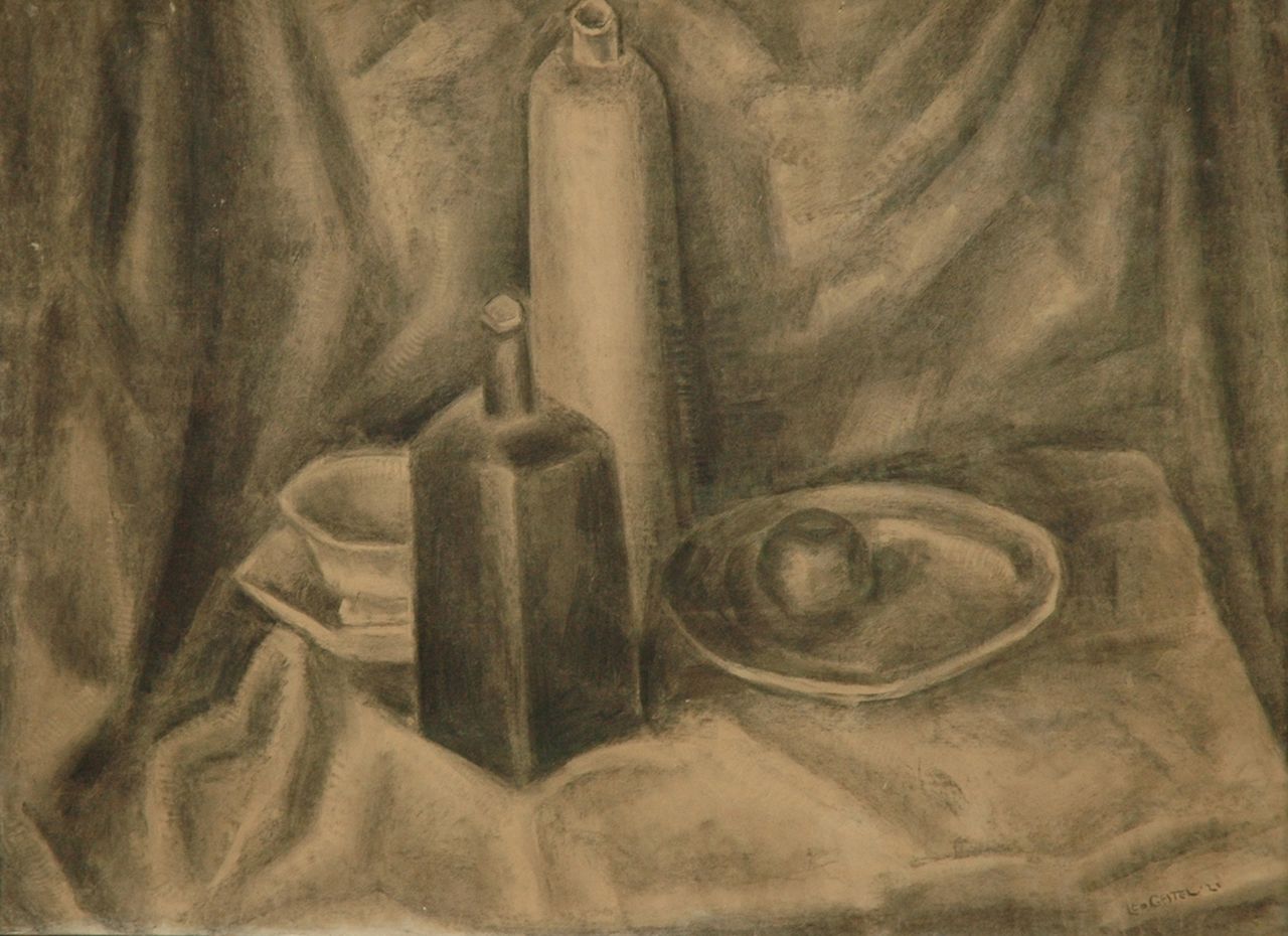 Gestel L.  | Leendert 'Leo' Gestel, Kruiken, kop en schotel en fruitschaal, zwart krijt op papier 73,5 x 98,3 cm, gesigneerd rechtsonder en gedateerd '21