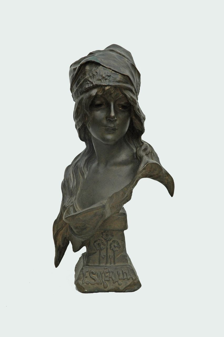 Emmanuel Villanis | Esméralda, jonge vrouw met hoofddoek, brons, 40,0 x 20,0 cm, gesigneerd op basis en te dateren ca. 1900