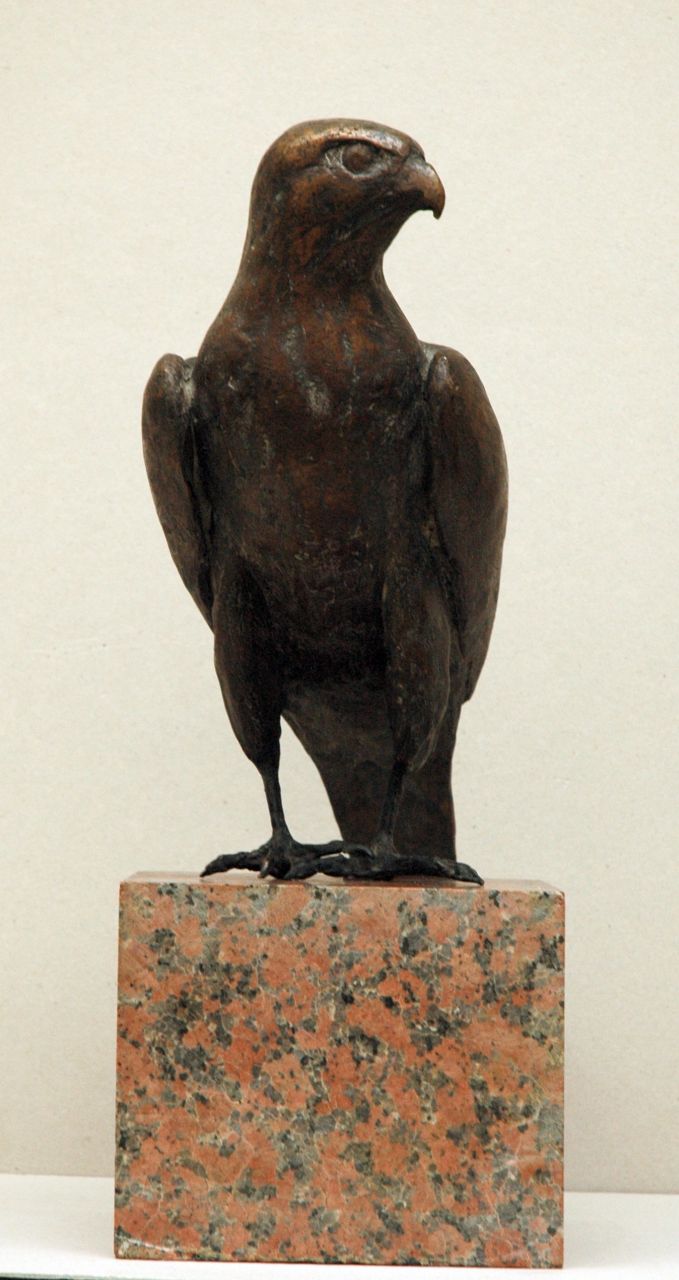 Arentz K.E.H.  | 'Kurt' Emil Hugo Arentz, Valk, brons 54,5 x 32,0 cm, gesigneerd op staart
