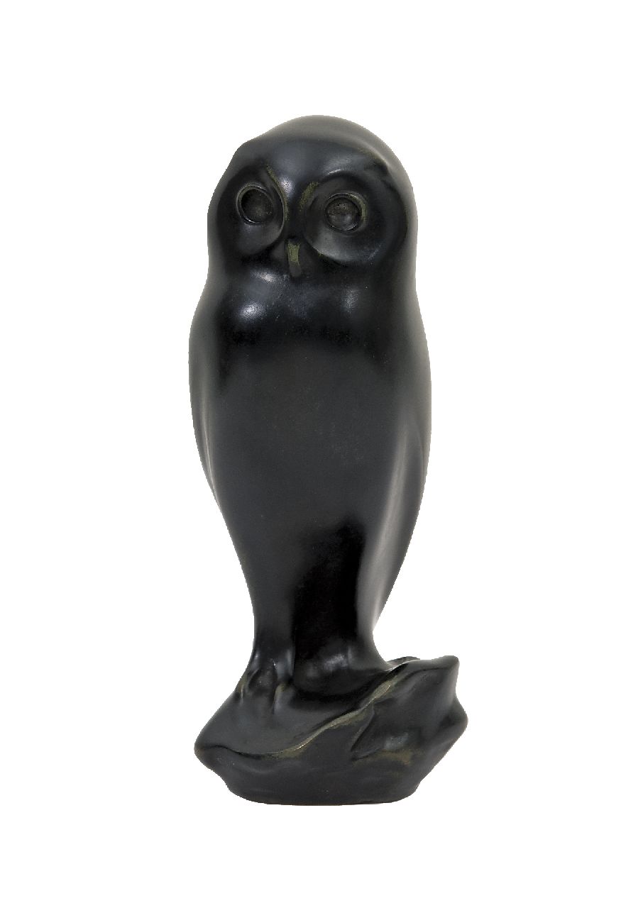 Pompon F.  | François Pompon | Beelden en objecten te koop aangeboden | Uil, zwart gepatineerd brons 18,2 x 8,0 cm, gesigneerd met naamstempel op zijkant basis en ontworpen in 1927, gegoten ca. 1960-1961
