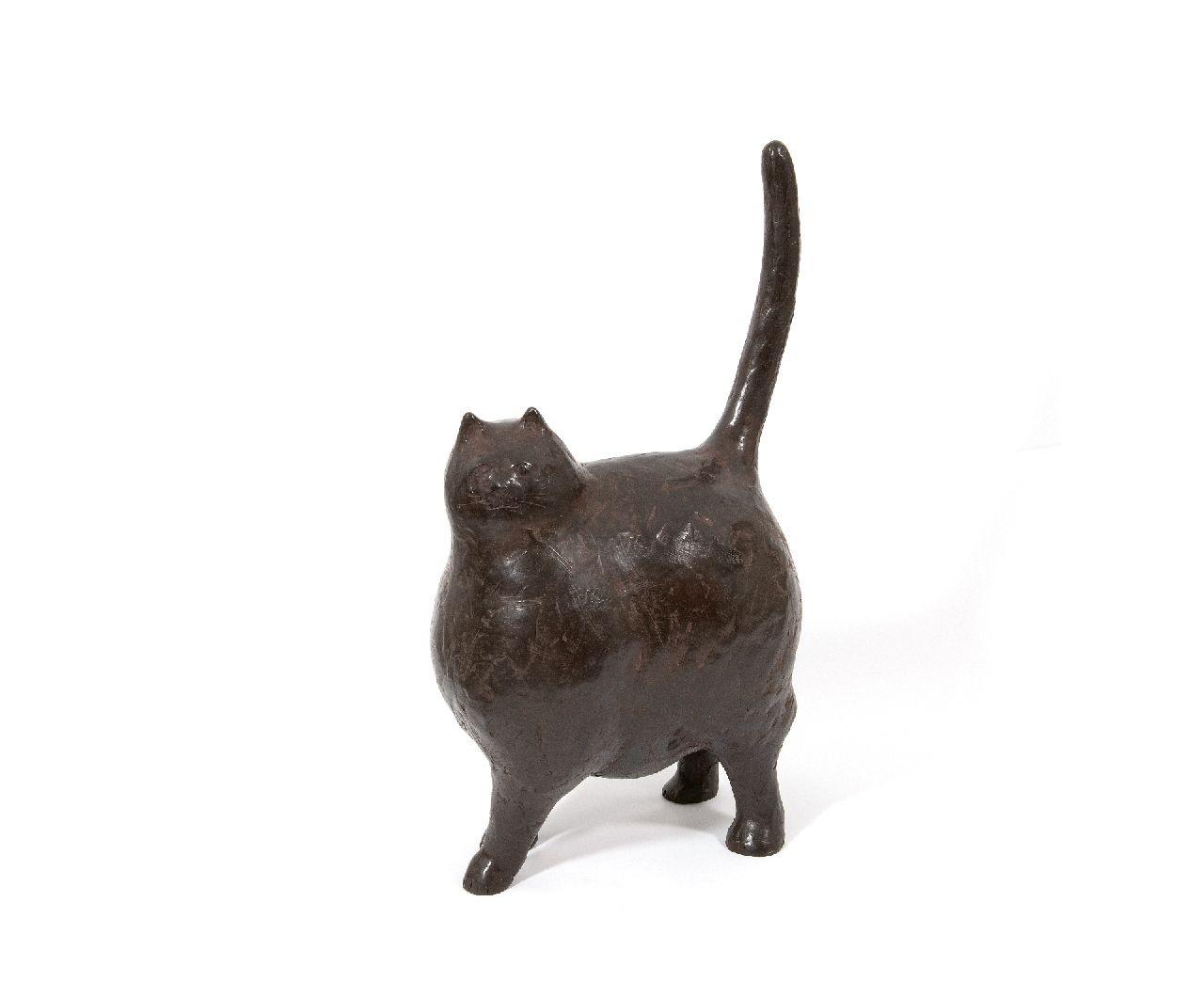Hemert E. van | Evert van Hemert, De nieuwe poes, brons 54,0 cm, gesigneerd onder de staart en te dateren 2012