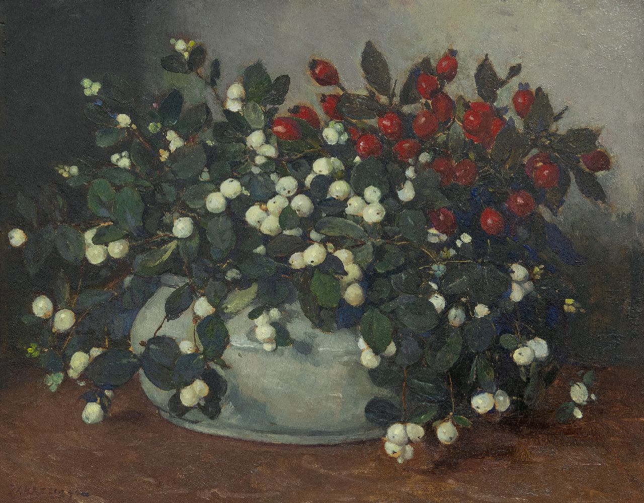Akkeringa J.E.H.  | 'Johannes Evert' Hendrik Akkeringa, Sneeuwbessen en rozenbottels in witte vaas, olieverf op paneel 34,0 x 42,1 cm, gesigneerd linksonder