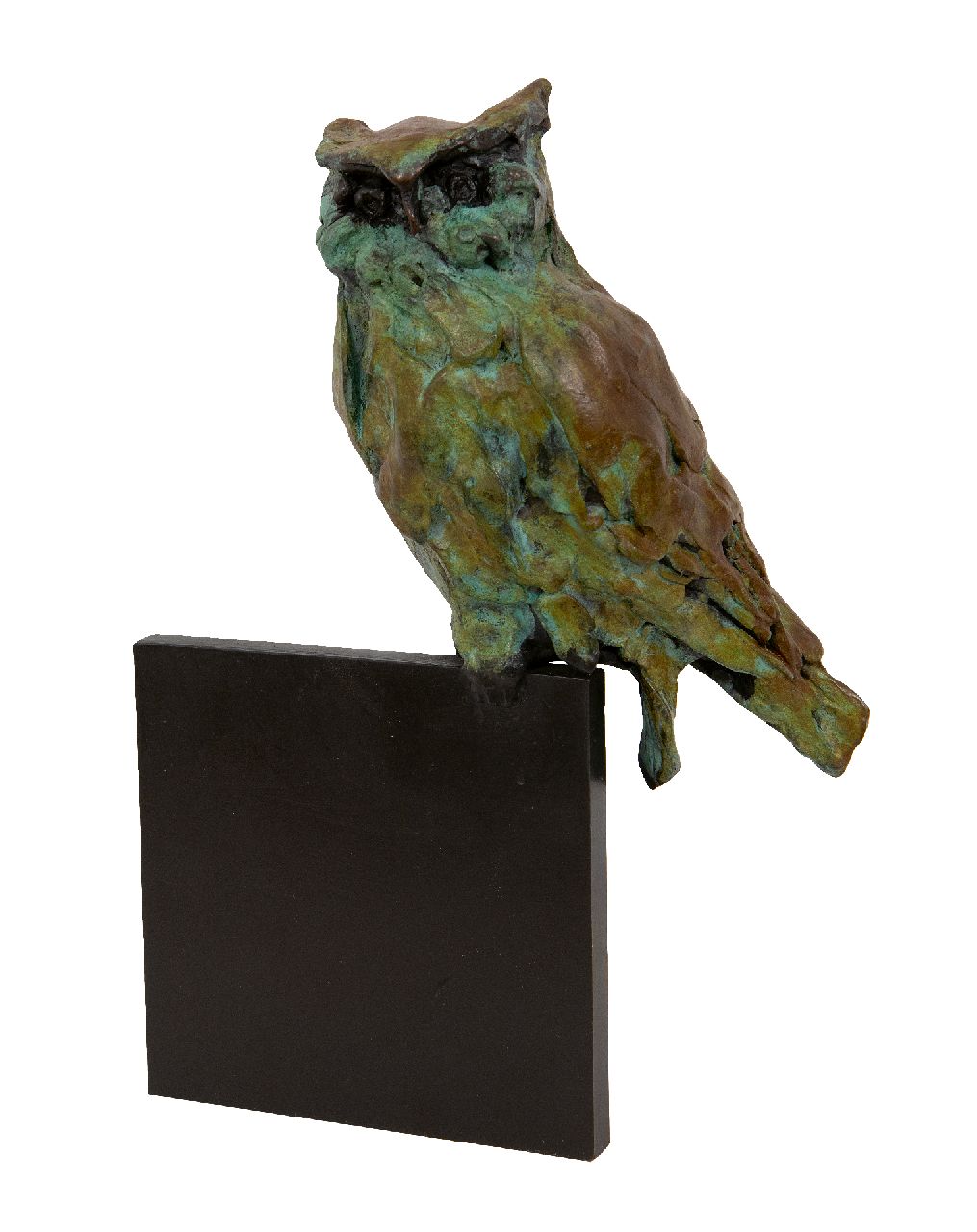 Laan J. van der | Jacqueline van der Laan | Beelden en objecten te koop aangeboden | Rustende oehoe, gepatineerd brons 21,0 x 14,0 cm, gesigneerd gemonogrammeerd achterzijde