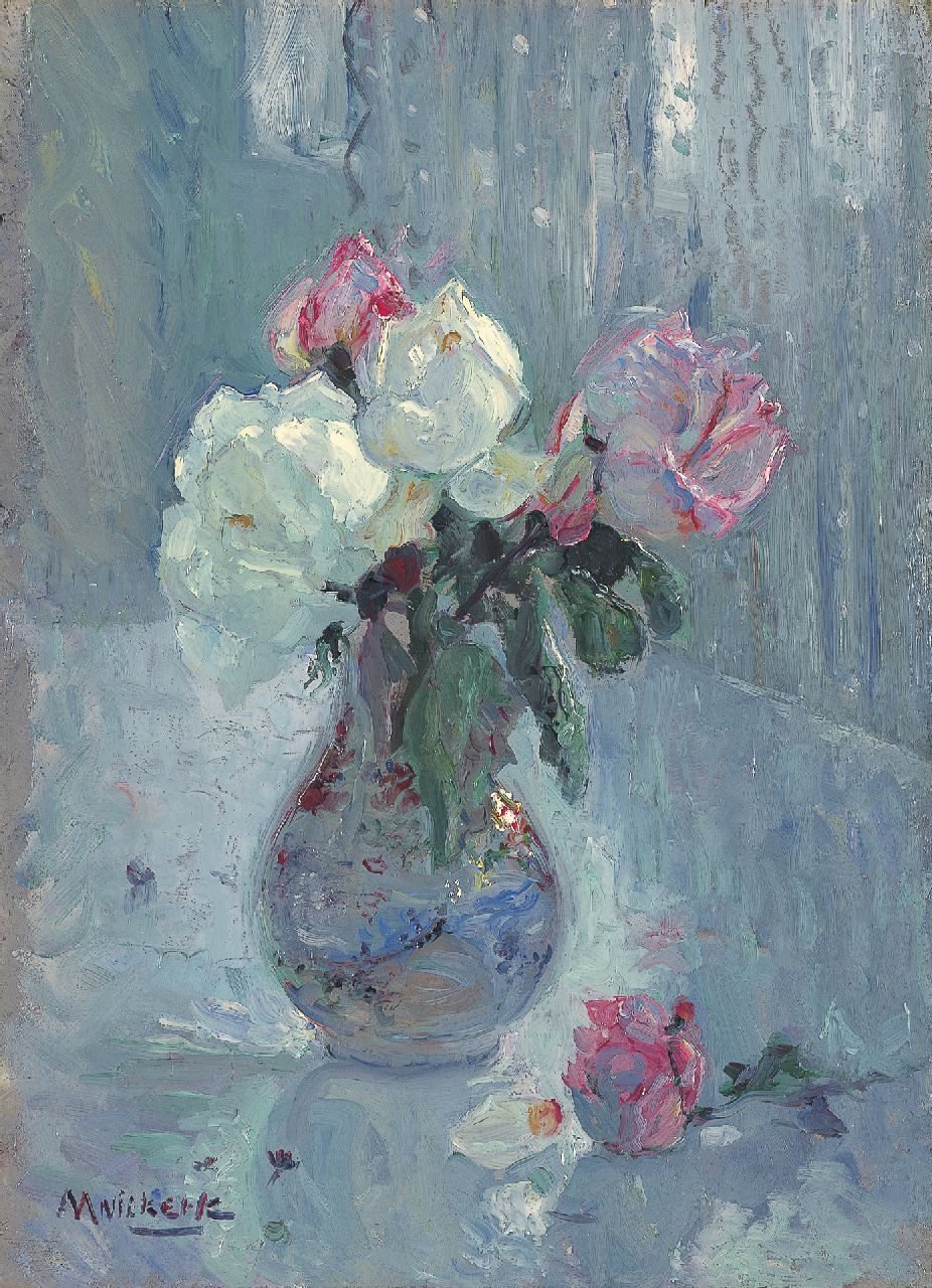 Niekerk M.J.  | 'Maurits' Joseph Niekerk, Vaasje met rozen, olieverf op doek op schildersboard 33,3 x 24,5 cm, gesigneerd linksonder
