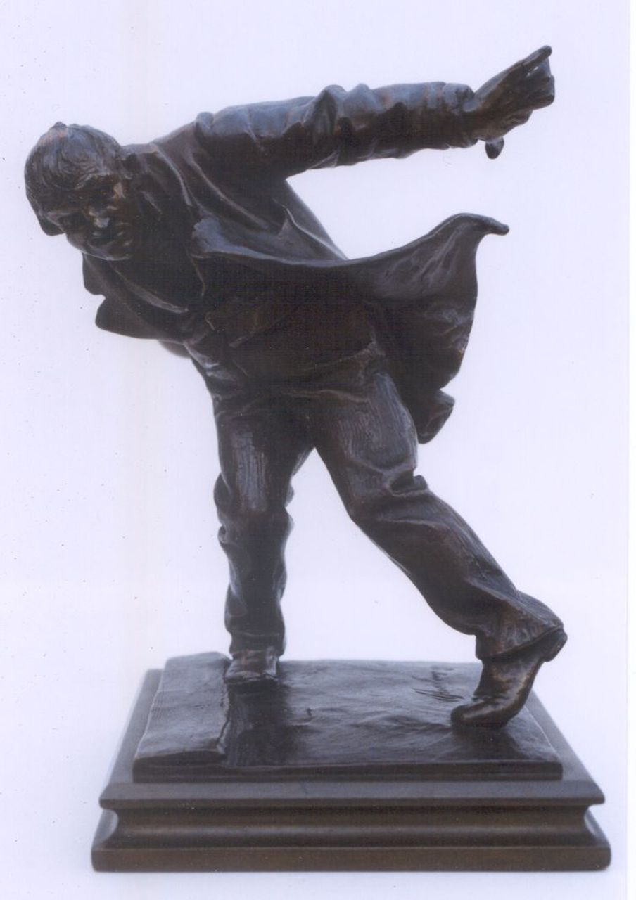 Haverkamp W.  | Wilhelm Haverkamp, De kegelspeler, fenolhars 27,0 x 18,5 cm, gesigneerd op basis en gedateerd '18 op basis