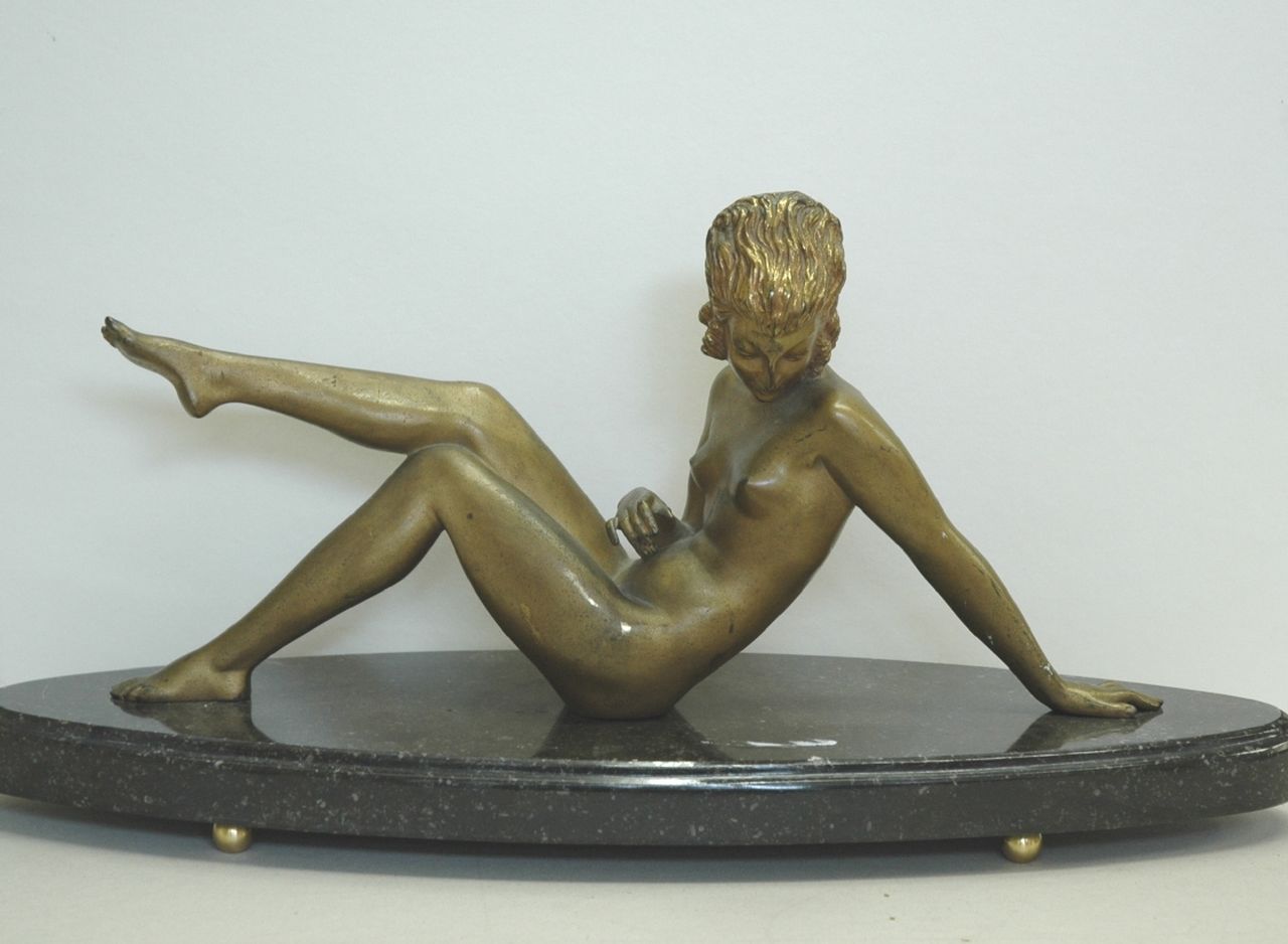 Franse school, Art Deco   | Franse school, Art Deco, Bewondering (vrouwelijk naakt), brons 22,2 x 45,5 cm