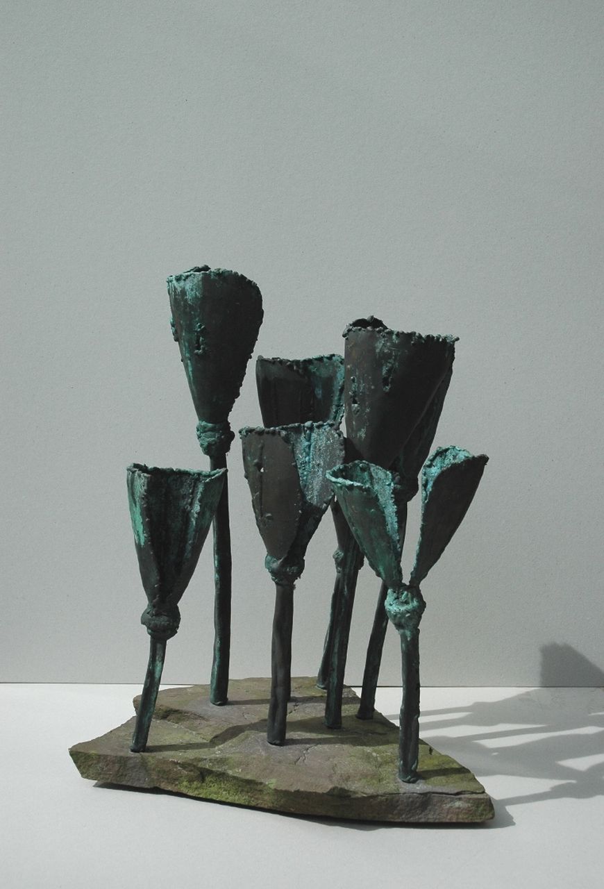 Baar A. van | Ton van Baar, Kelkbloemen, brons en steen 64,0 x 52,0 cm