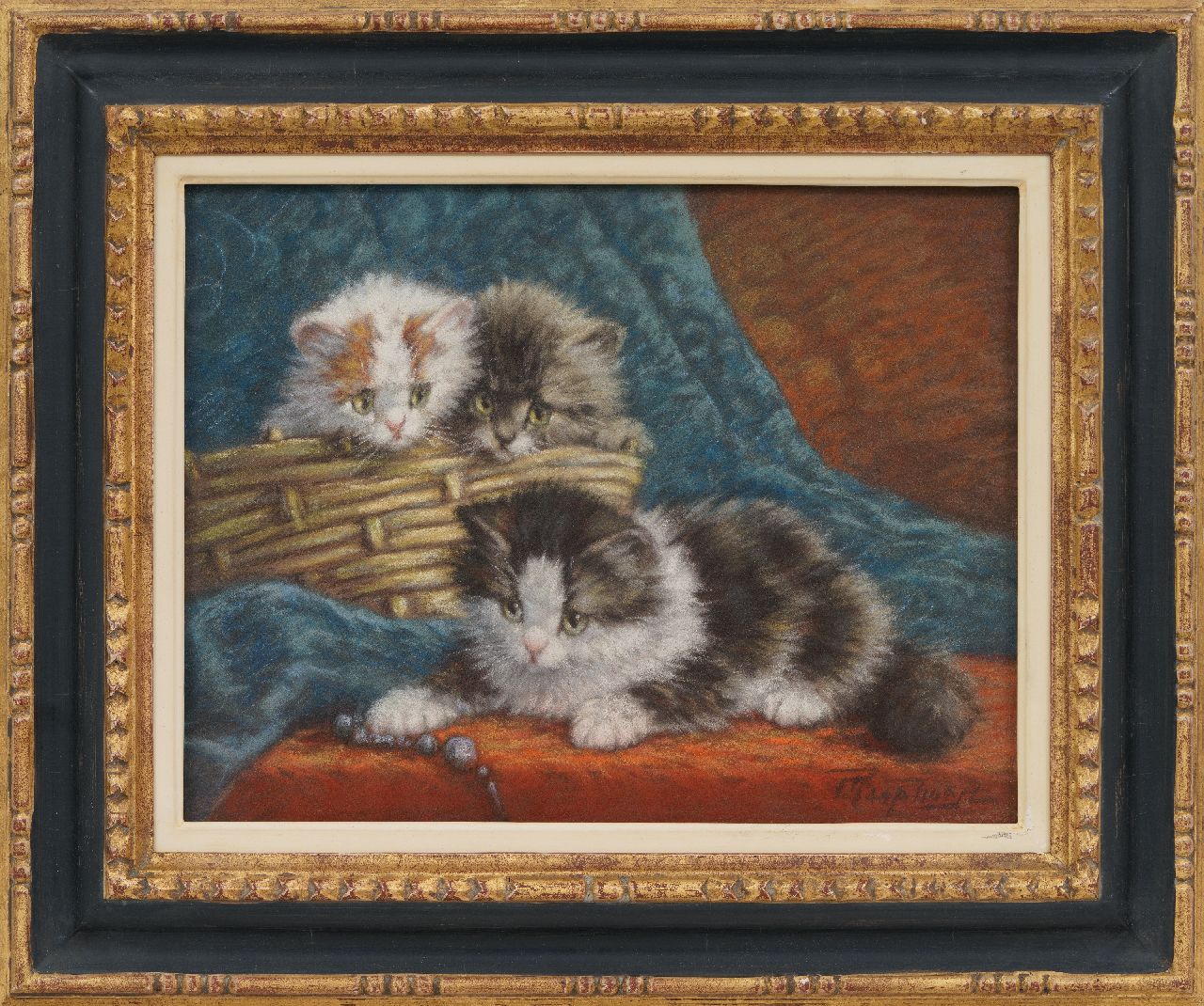 Raaphorst C.  | Cornelis Raaphorst, Drie kittens spelend met een kralenketting, pastel op papier op schildersboard 24,4 x 30,9 cm, gesigneerd rechtsonder