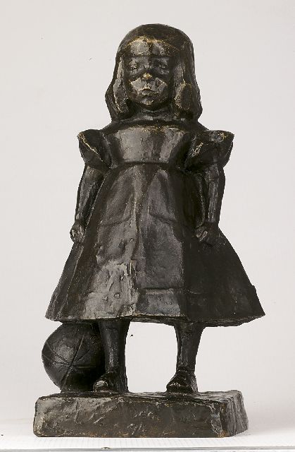 Zijl L.  | Meisje met bal, brons 28,9 cm, gesigneerd op basis met initialen