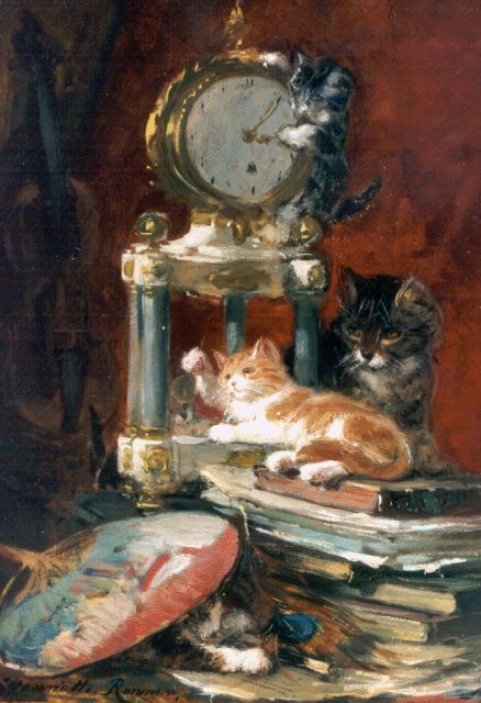 Ronner-Knip H.  | Spelende jonge katjes op tafel bij een klok, olieverf op doek op paneel 37,3 x 26,6 cm, gesigneerd l.o.