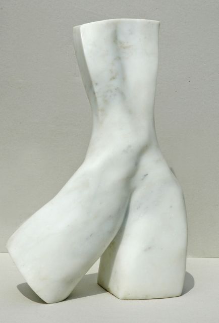 Antoinette LeRoy | Innocenza, marmer, 57,9 x 33,6 cm, verkocht
