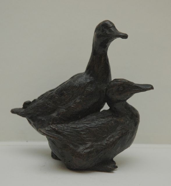 Lipensky F.J.  | Twee eenden, gepatineerd brons 11,5 x 11,5 cm, gesigneerd op onderkant