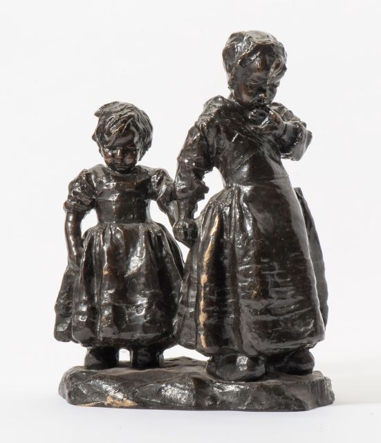 Charles van Wijk | Zusjes, brons, 37,5 x 29,0 cm, gesigneerd op zijkant basis en te dateren ca. 1908