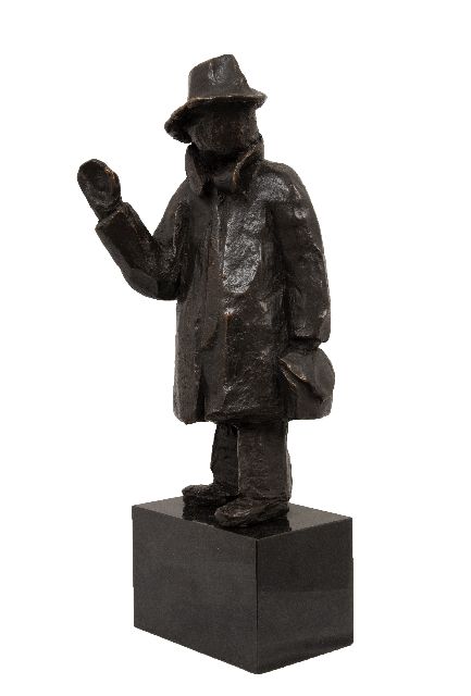 Ingh-van Wijk J. van den | Man met mantel, hoed en tas, brons 46,0 cm
