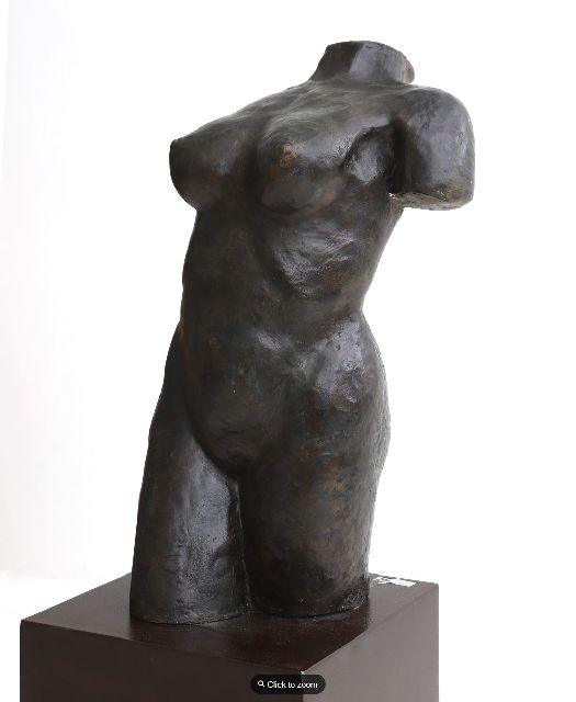Peter Roos | Vrouwentorso, brons, 144,2 x 76,5 cm, gesigneerd met monogram op linkerbeen
