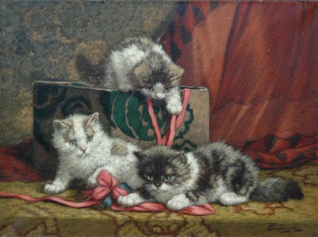 Cornelis Raaphorst | Drie spelende kittens bij een lintendoos, olieverf op doek, 29,8 x 40,0 cm, gesigneerd r.o.